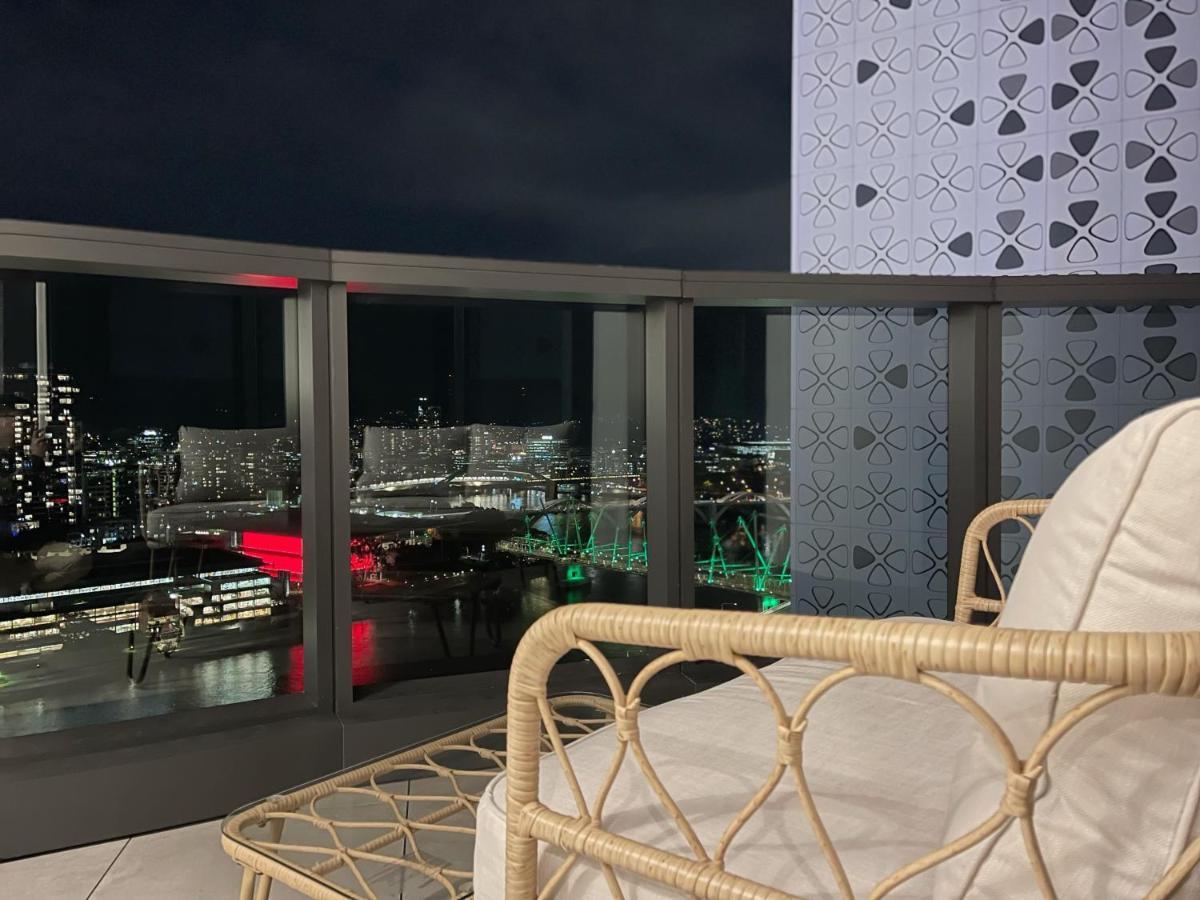 Brisbane Riverfront Oasis 2Bed Panoramic Riverview Екстер'єр фото